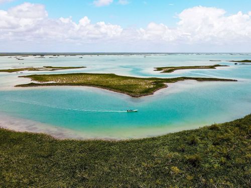 Full-Day Private Snorkel Tour in Tulum and Sian Ka'an